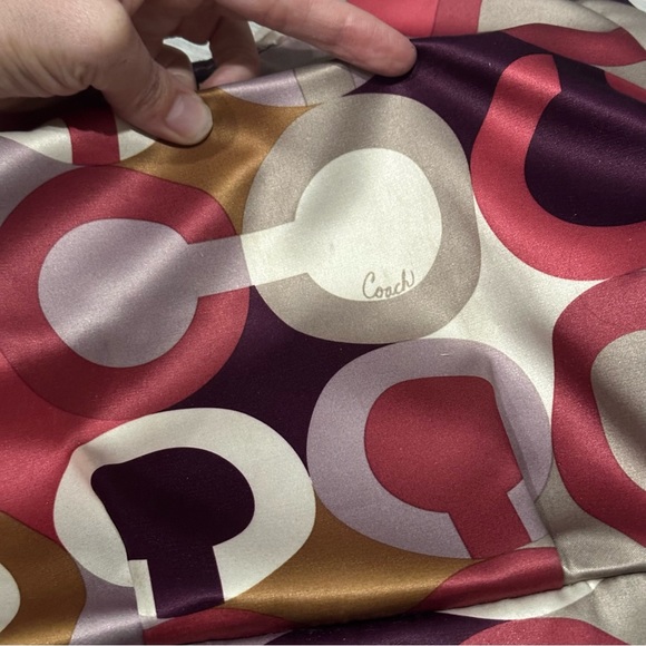 Coach Madison Graphic Op Art Maggie Bag - Picture 13 of 16